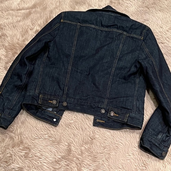 Levi’s dark wash denim jean jacket with flannel lining - Picture 5 of 7